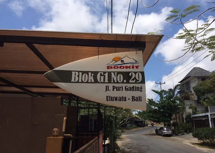 Bookit Backpacker Kuta Selatan