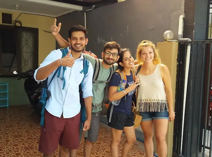 Hostal Bookit Backpacker Kuta Selatan
